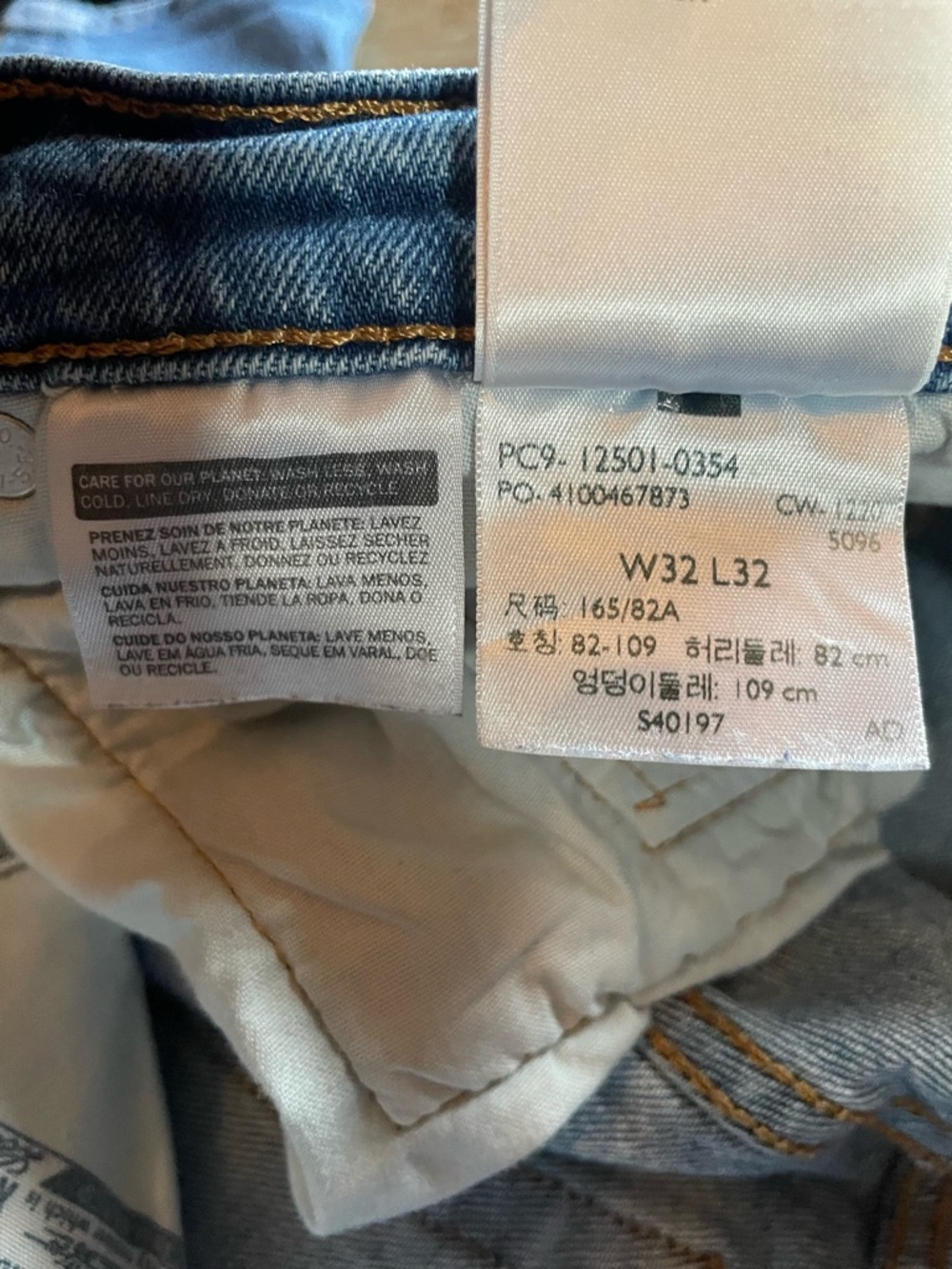 Levi's Original 501 Jeans - Picture 13 of 13